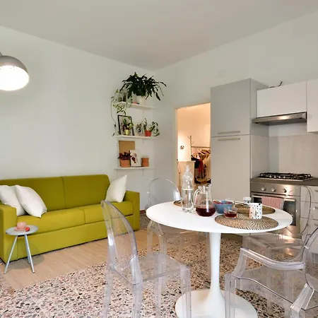 Twin House Apartment *