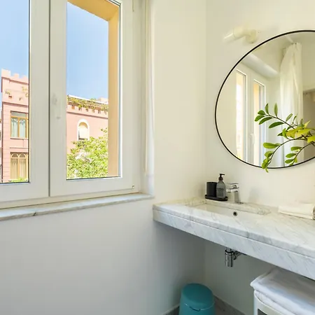 Twin House Apartment *